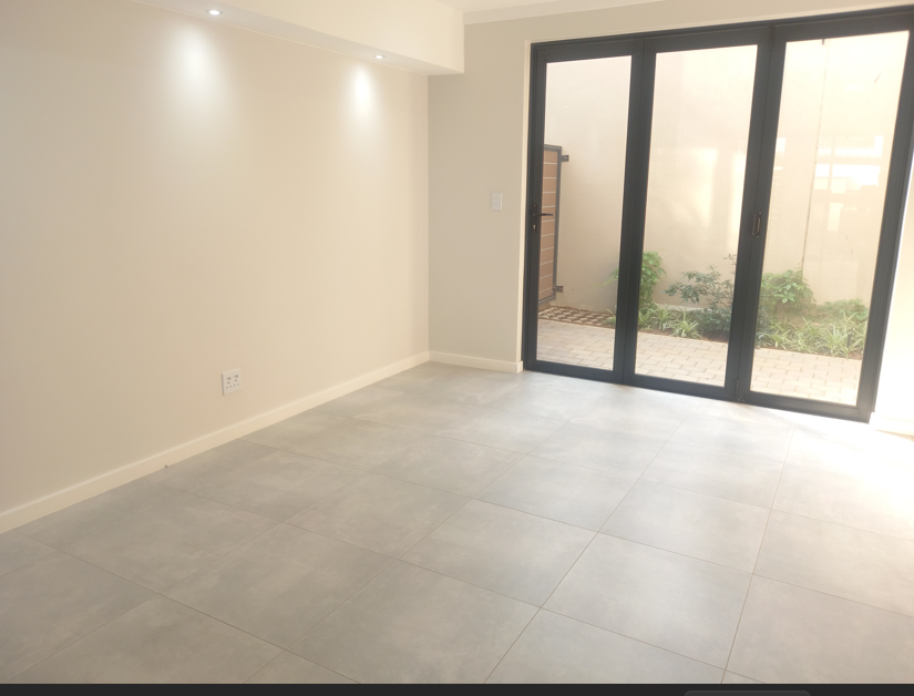 1 Bedroom Property for Sale in Maroelana Gauteng