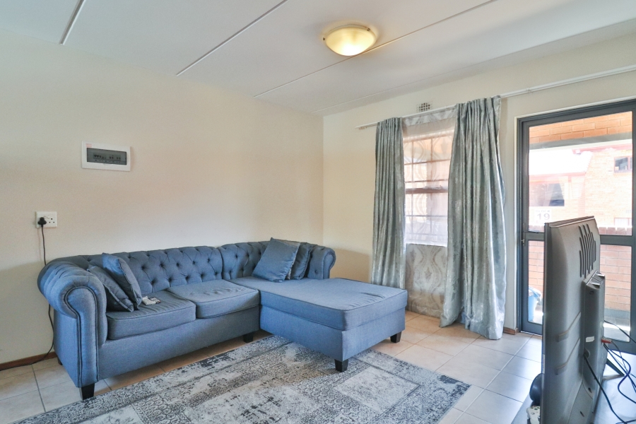 2 Bedroom Property for Sale in Erand Gardens Gauteng