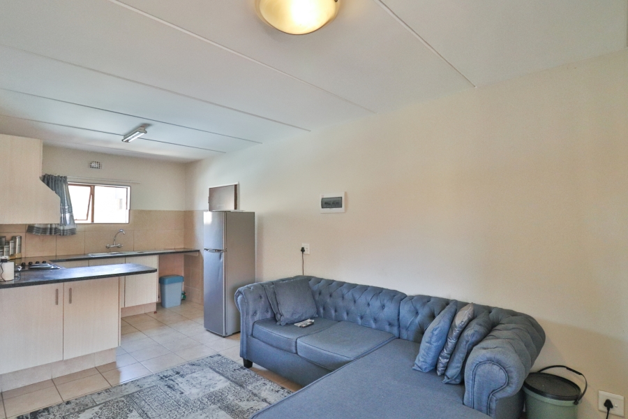 2 Bedroom Property for Sale in Erand Gardens Gauteng