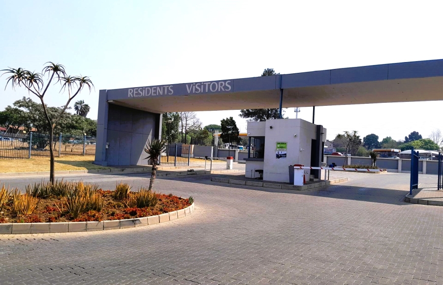 2 Bedroom Property for Sale in Noordwyk Gauteng