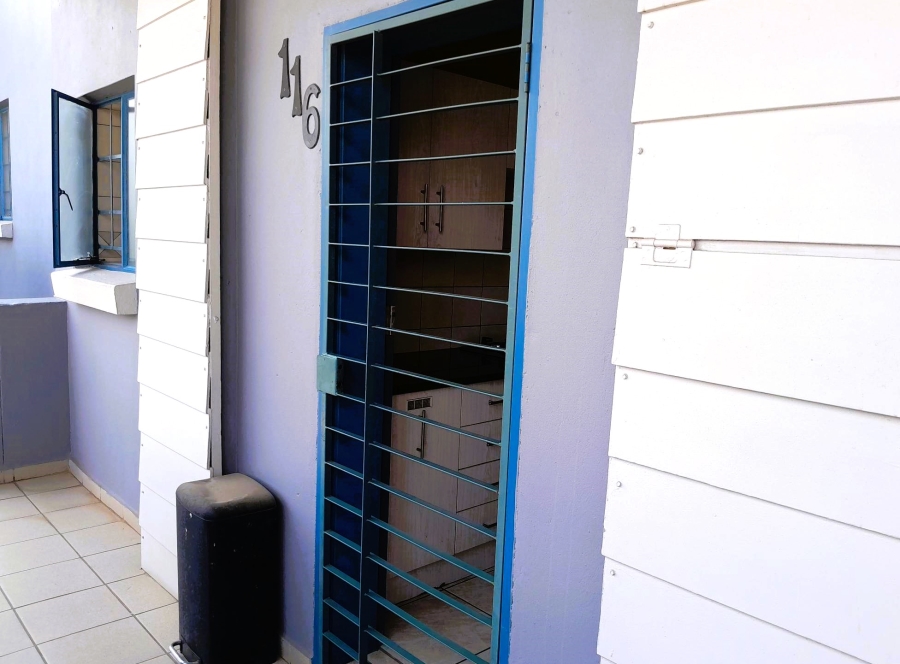 2 Bedroom Property for Sale in Noordwyk Gauteng