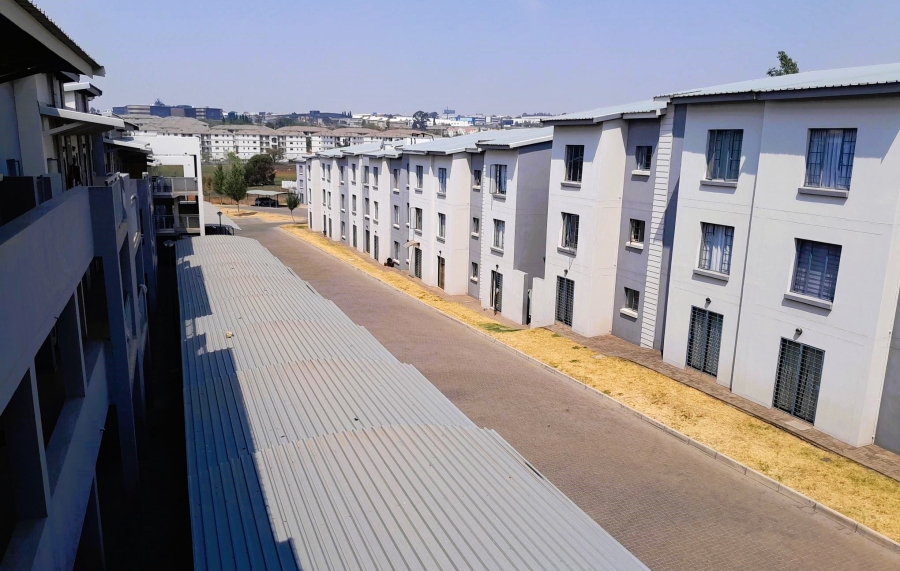 2 Bedroom Property for Sale in Noordwyk Gauteng