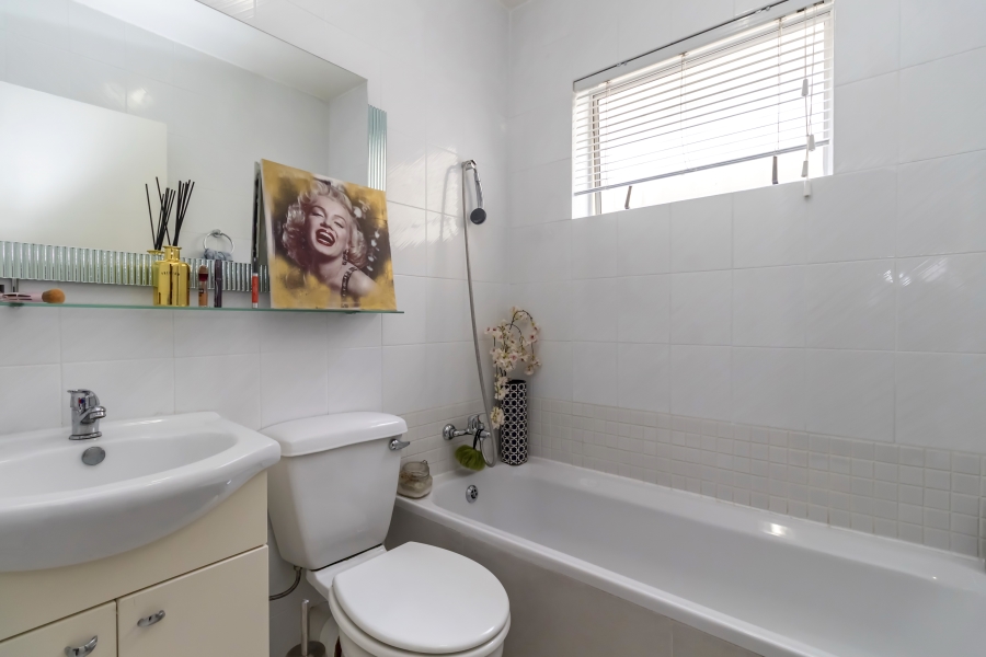 2 Bedroom Property for Sale in Morningside Gauteng