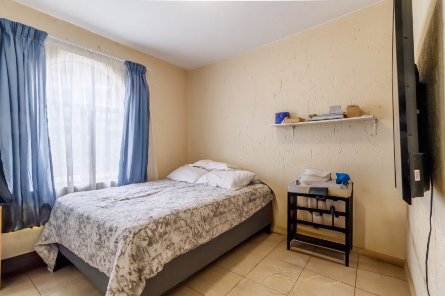 3 Bedroom Property for Sale in Vorna Valley Gauteng