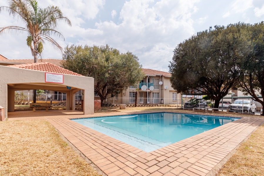 3 Bedroom Property for Sale in Vorna Valley Gauteng