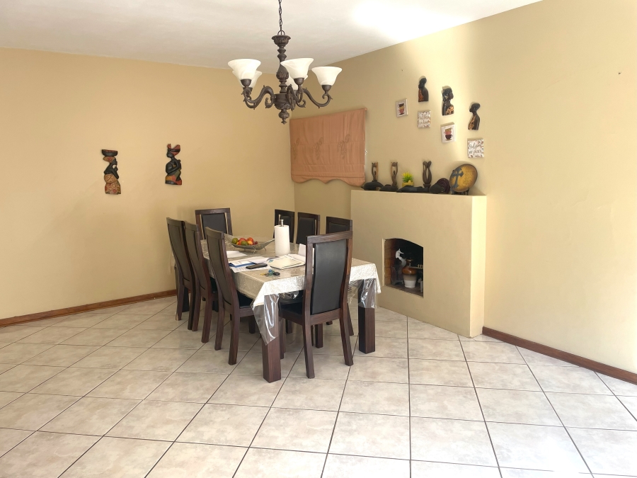 8 Bedroom Property for Sale in Waterkloof Ridge Gauteng