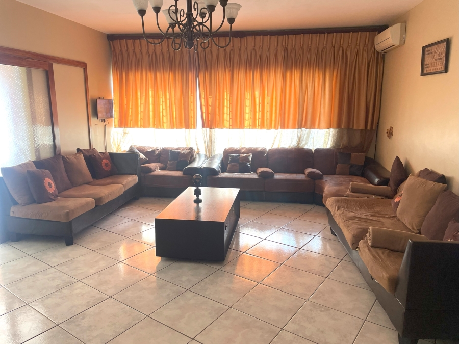 8 Bedroom Property for Sale in Waterkloof Ridge Gauteng