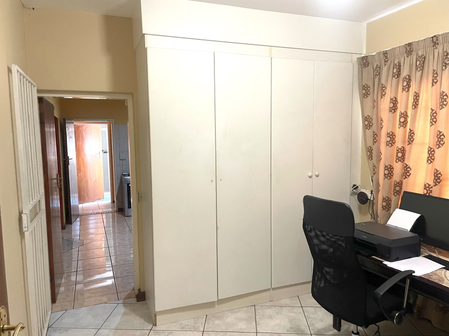8 Bedroom Property for Sale in Waterkloof Ridge Gauteng