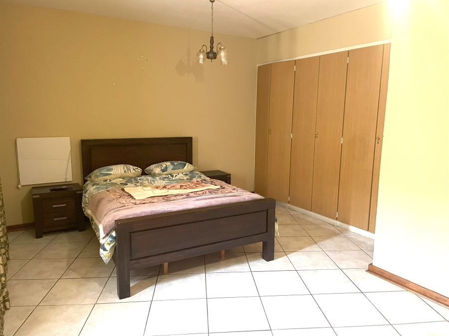 8 Bedroom Property for Sale in Waterkloof Ridge Gauteng