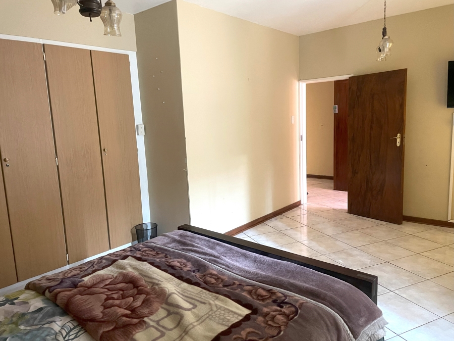 8 Bedroom Property for Sale in Waterkloof Ridge Gauteng