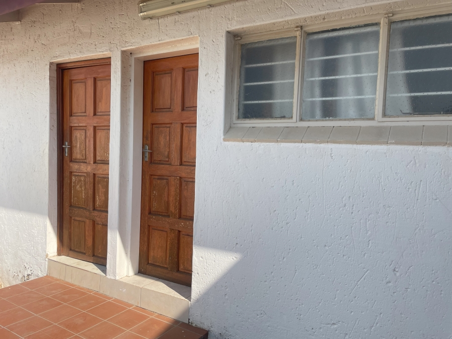 8 Bedroom Property for Sale in Waterkloof Ridge Gauteng