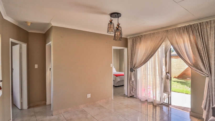 2 Bedroom Property for Sale in Carlswald Gauteng