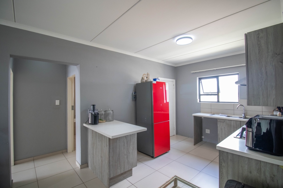 3 Bedroom Property for Sale in Erand Gardens Gauteng