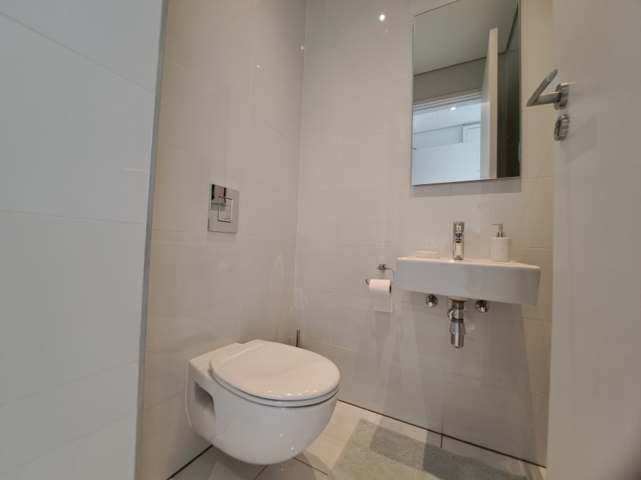 1 Bedroom Property for Sale in Morningside Ext 40 Gauteng