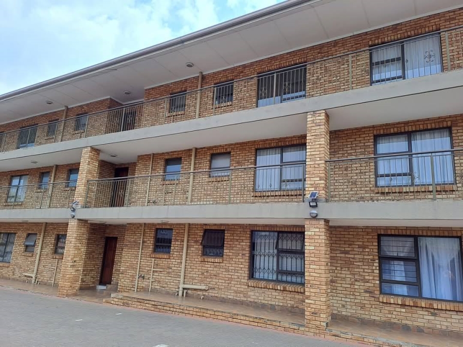 2 Bedroom Property for Sale in New Redruth Gauteng