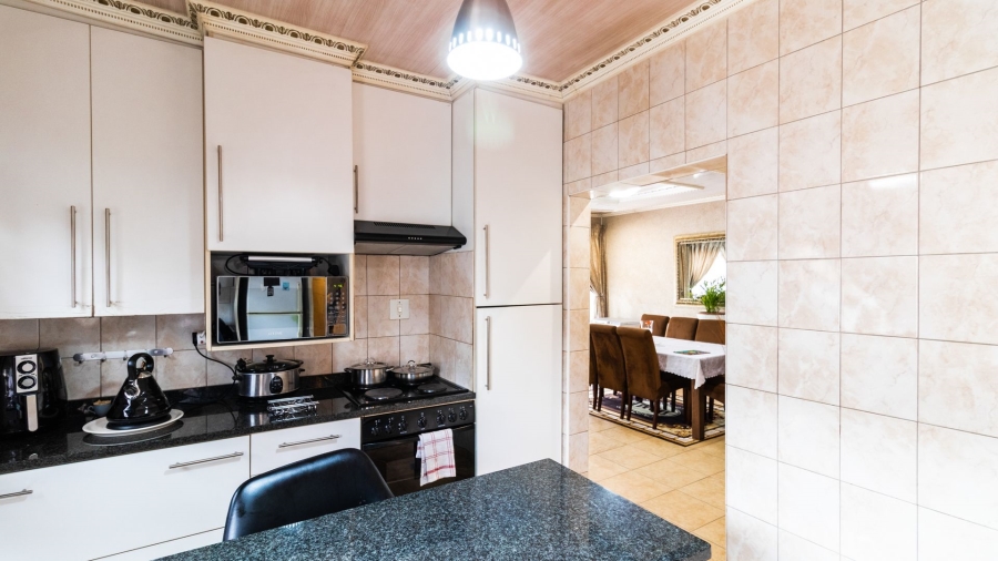 4 Bedroom Property for Sale in Ebony Park Gauteng