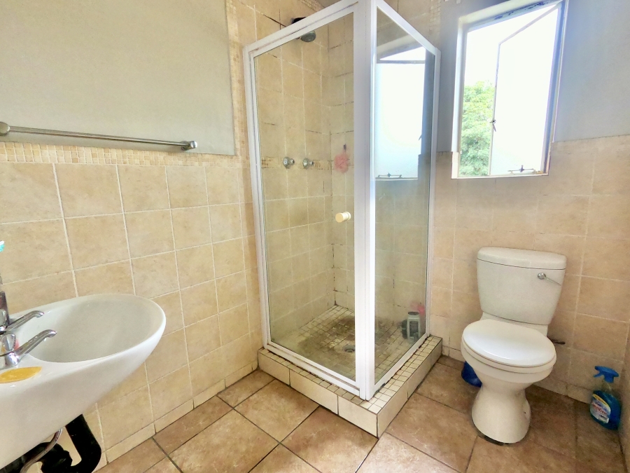 2 Bedroom Property for Sale in Noordwyk Gauteng