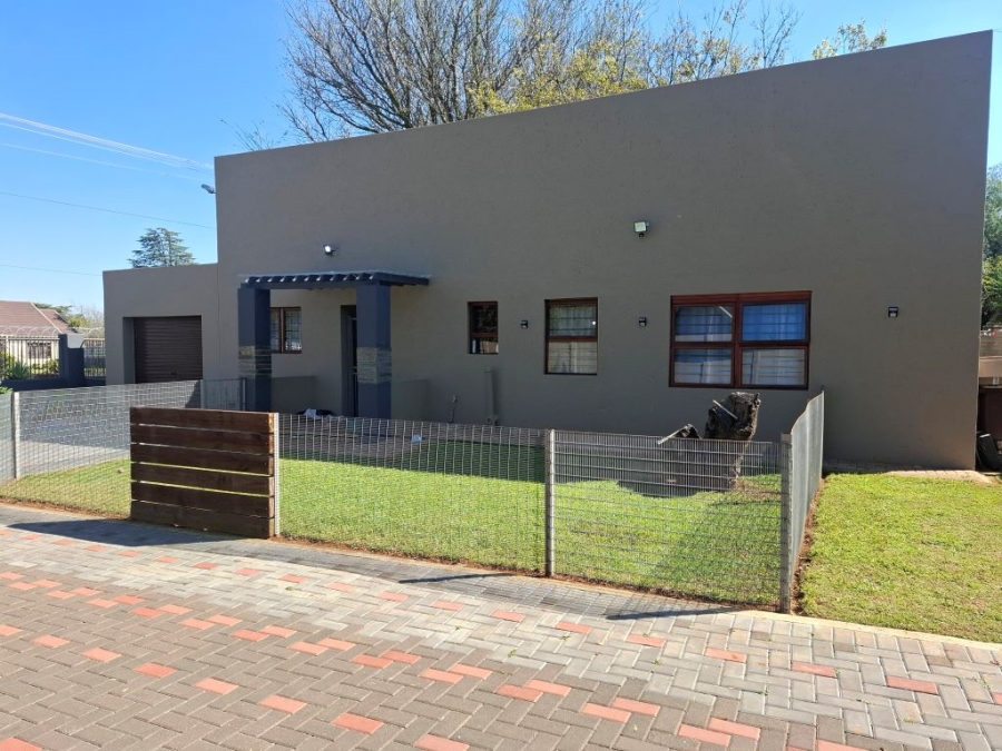 2 Bedroom Property for Sale in Greenhills Gauteng