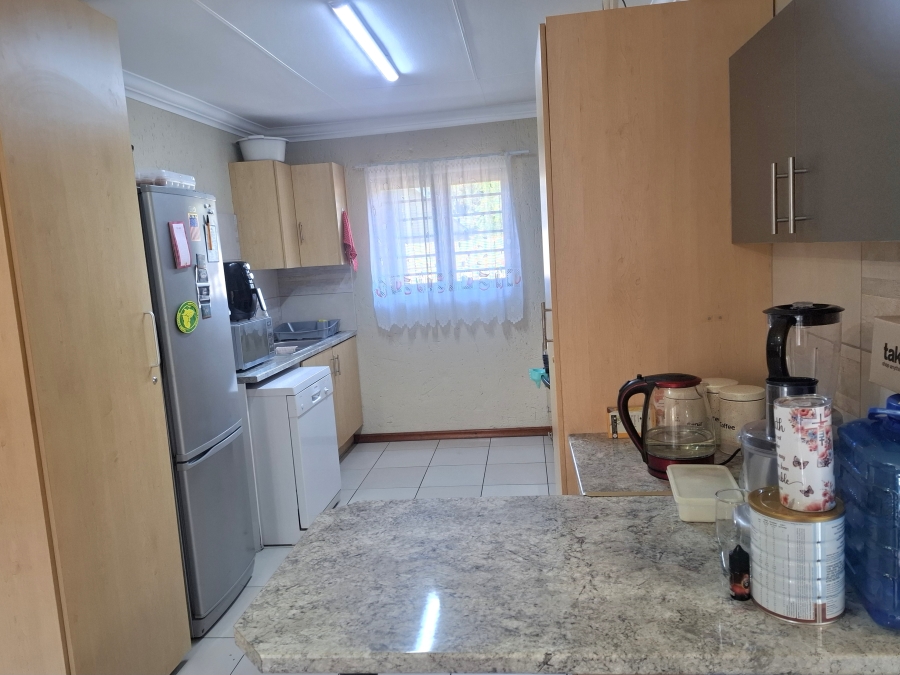 2 Bedroom Property for Sale in Greenhills Gauteng