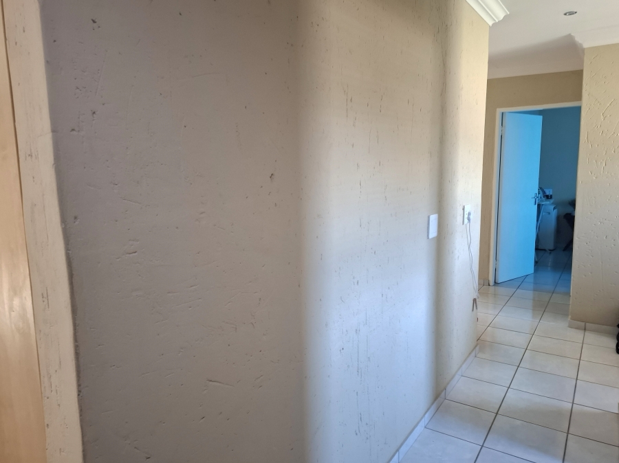 2 Bedroom Property for Sale in Greenhills Gauteng