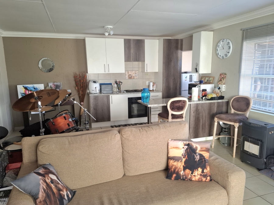 2 Bedroom Property for Sale in Greenhills Gauteng