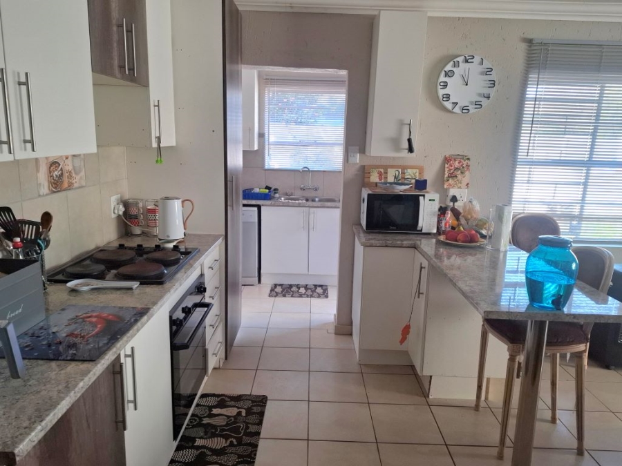 2 Bedroom Property for Sale in Greenhills Gauteng