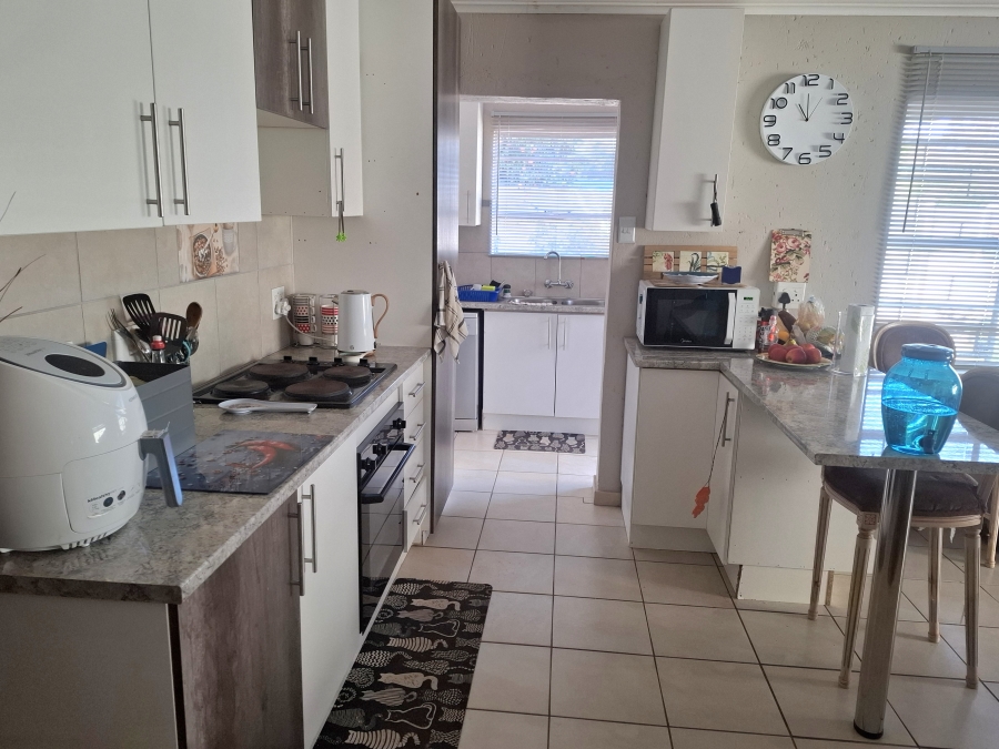 2 Bedroom Property for Sale in Greenhills Gauteng
