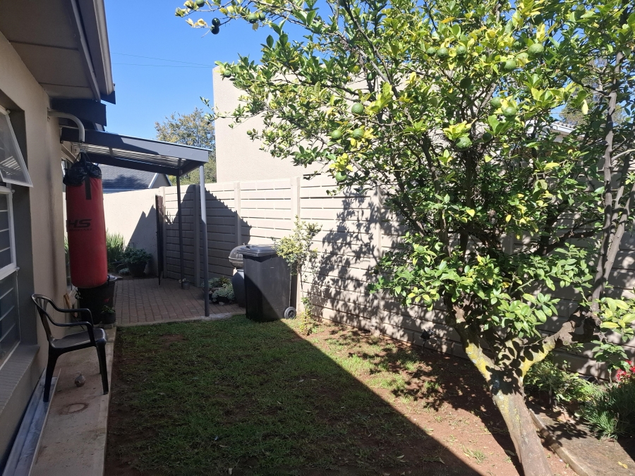 2 Bedroom Property for Sale in Greenhills Gauteng