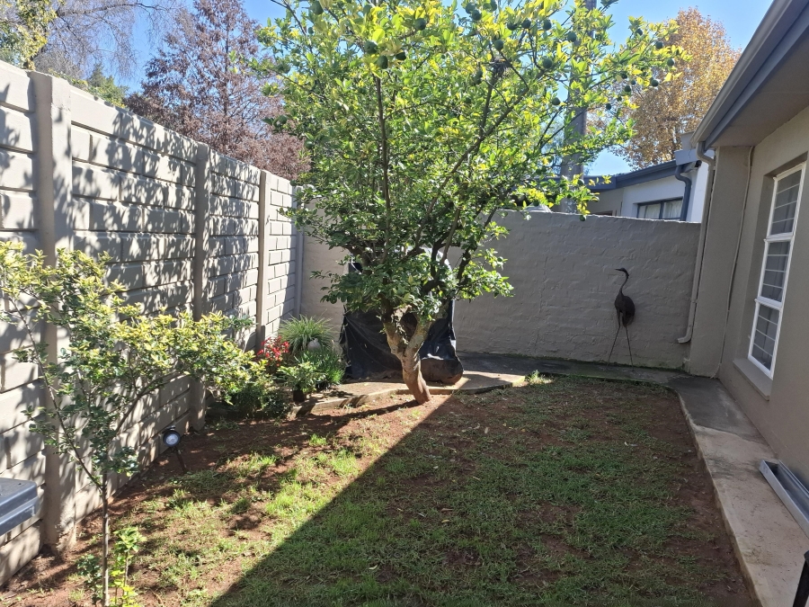 2 Bedroom Property for Sale in Greenhills Gauteng