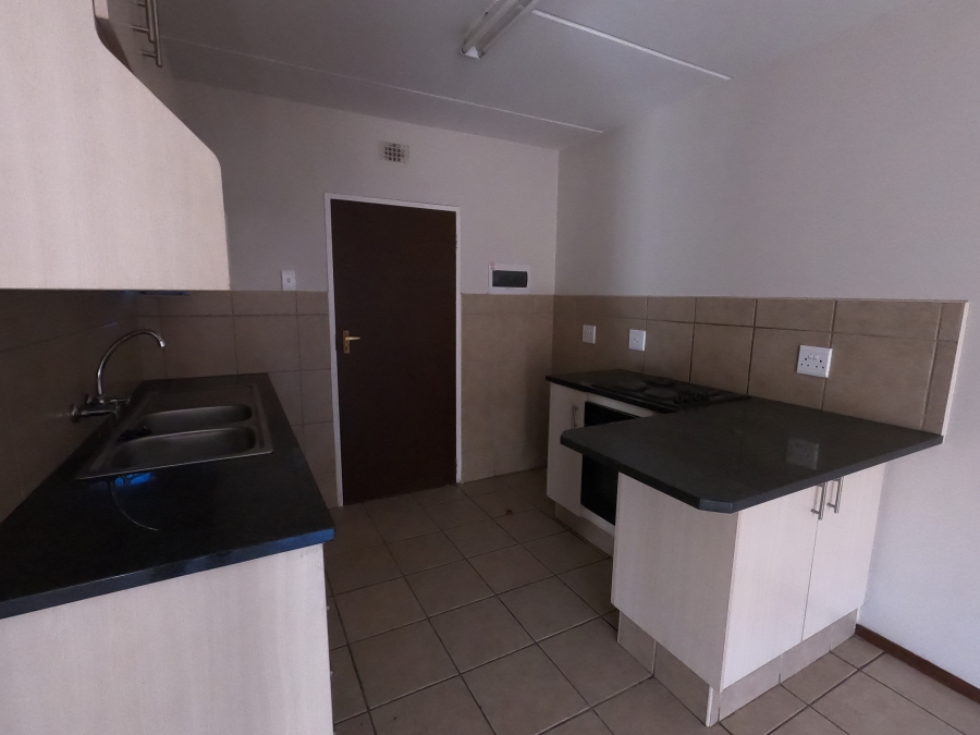 2 Bedroom Property for Sale in Erand Gardens Gauteng