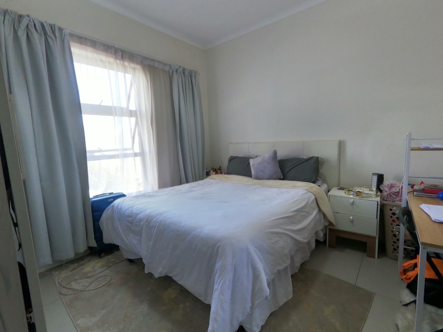 1 Bedroom Property for Sale in Erand Gardens Gauteng