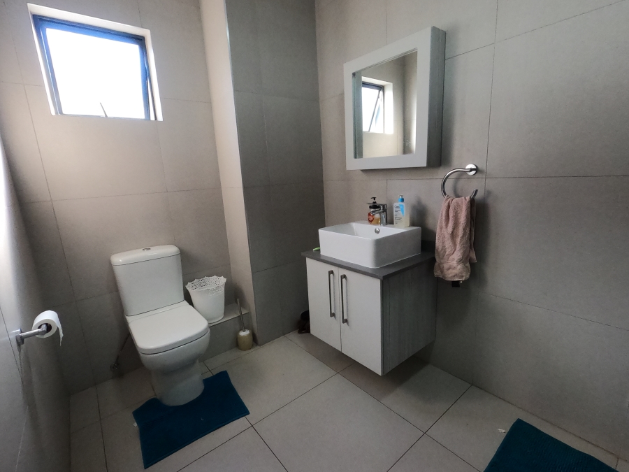 1 Bedroom Property for Sale in Erand Gardens Gauteng