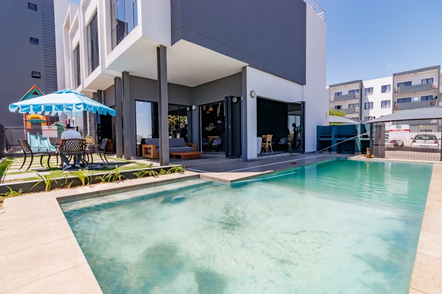 1 Bedroom Property for Sale in Erand Gardens Gauteng