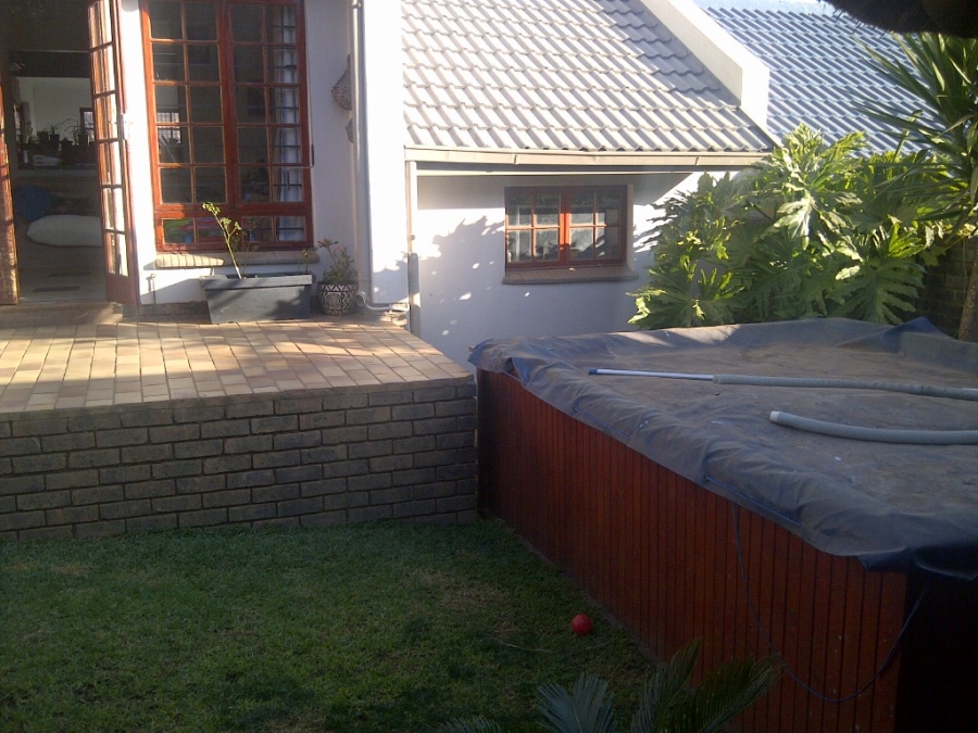 2 Bedroom Property for Sale in Die Hoewes Gauteng