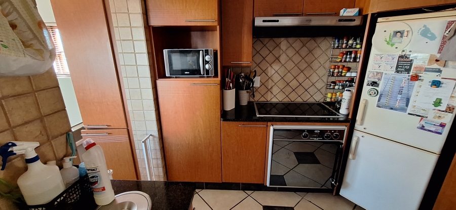 2 Bedroom Property for Sale in Die Hoewes Gauteng