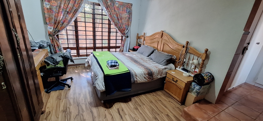 2 Bedroom Property for Sale in Die Hoewes Gauteng