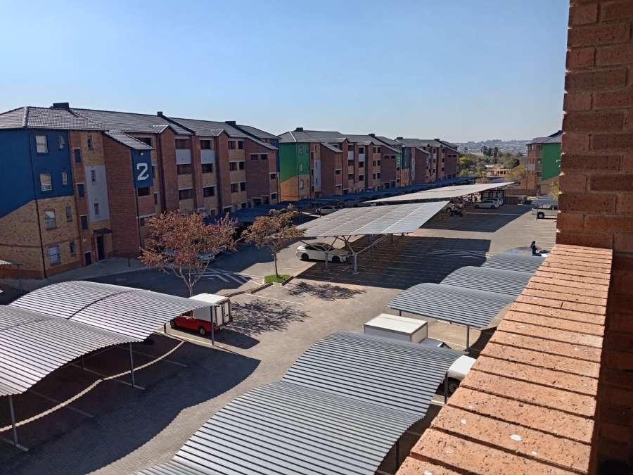 2 Bedroom Property for Sale in Heuweloord Gauteng