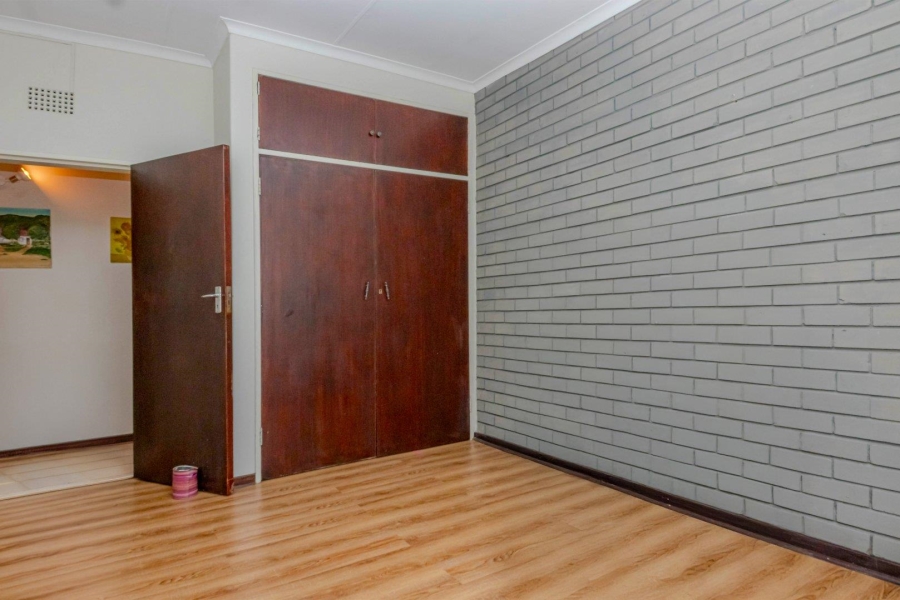 4 Bedroom Property for Sale in Helderkruin Gauteng