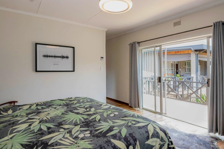 4 Bedroom Property for Sale in Helderkruin Gauteng