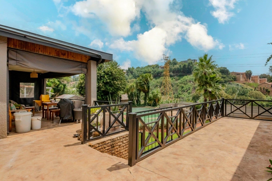 4 Bedroom Property for Sale in Helderkruin Gauteng