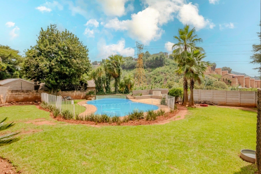 4 Bedroom Property for Sale in Helderkruin Gauteng
