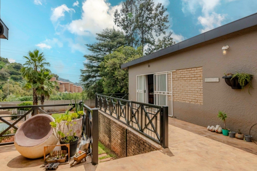 4 Bedroom Property for Sale in Helderkruin Gauteng