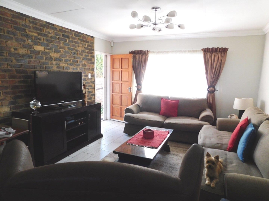 2 Bedroom Property for Sale in Noordheuwel Gauteng