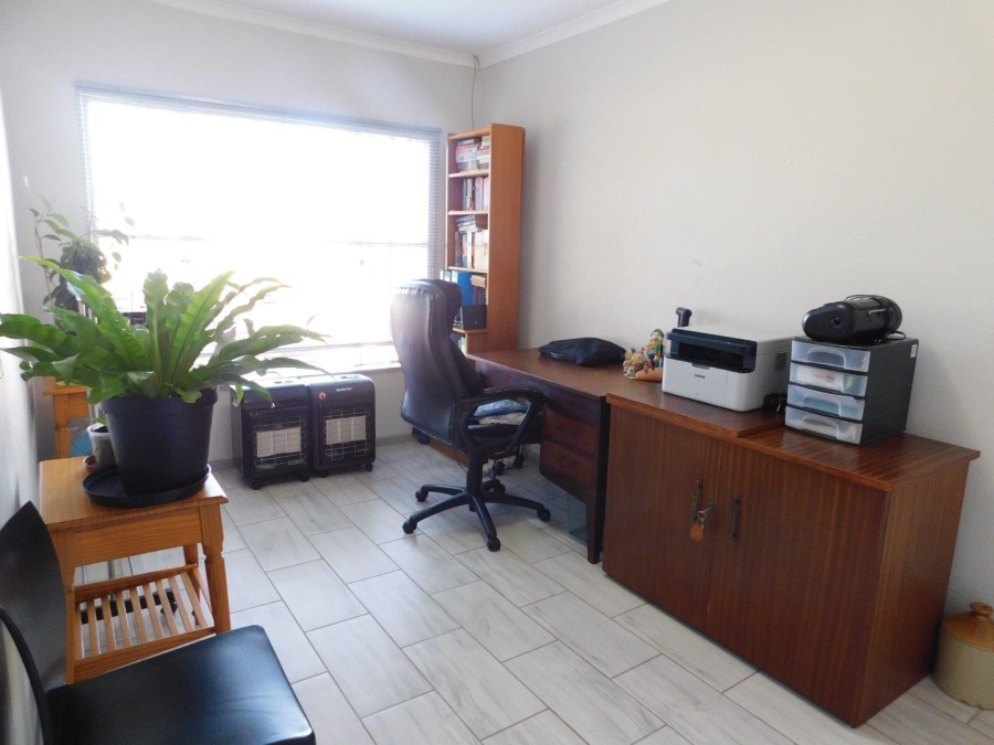 2 Bedroom Property for Sale in Noordheuwel Gauteng