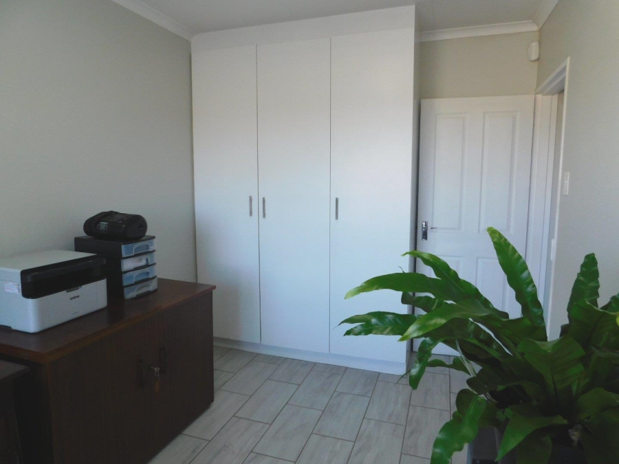 2 Bedroom Property for Sale in Noordheuwel Gauteng