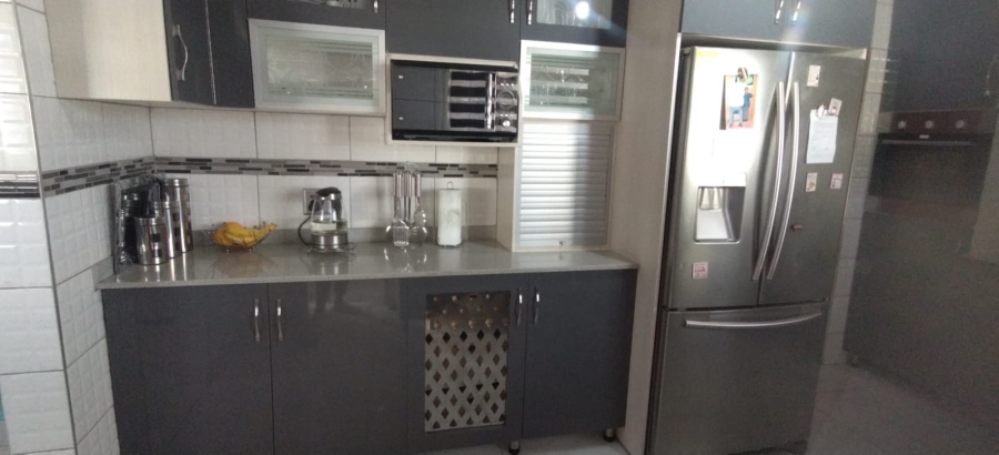 3 Bedroom Property for Sale in Mindalore Gauteng