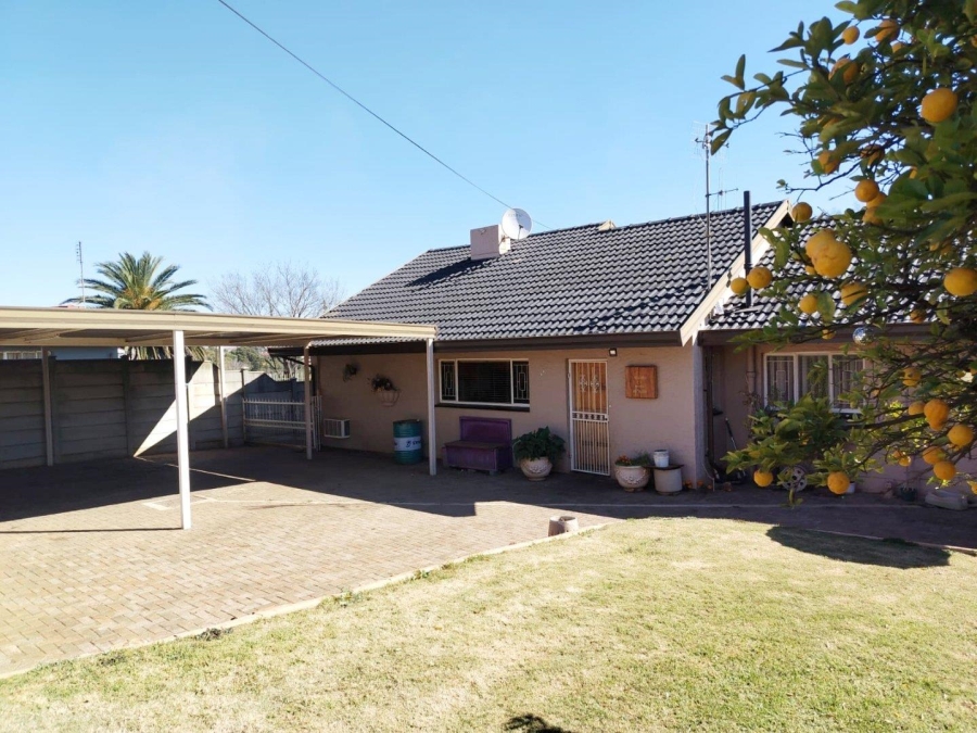 4 Bedroom Property for Sale in Mindalore Gauteng