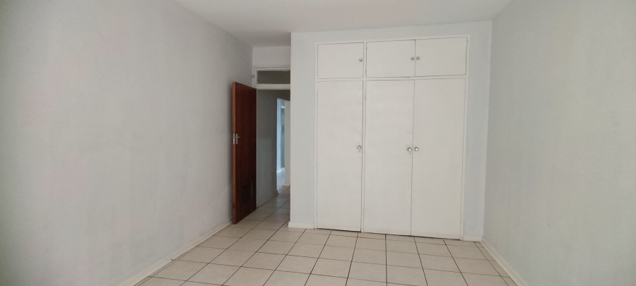 2 Bedroom Property for Sale in Florida Lake Gauteng