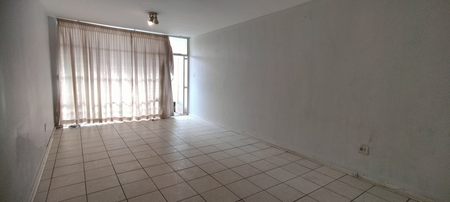 2 Bedroom Property for Sale in Florida Lake Gauteng