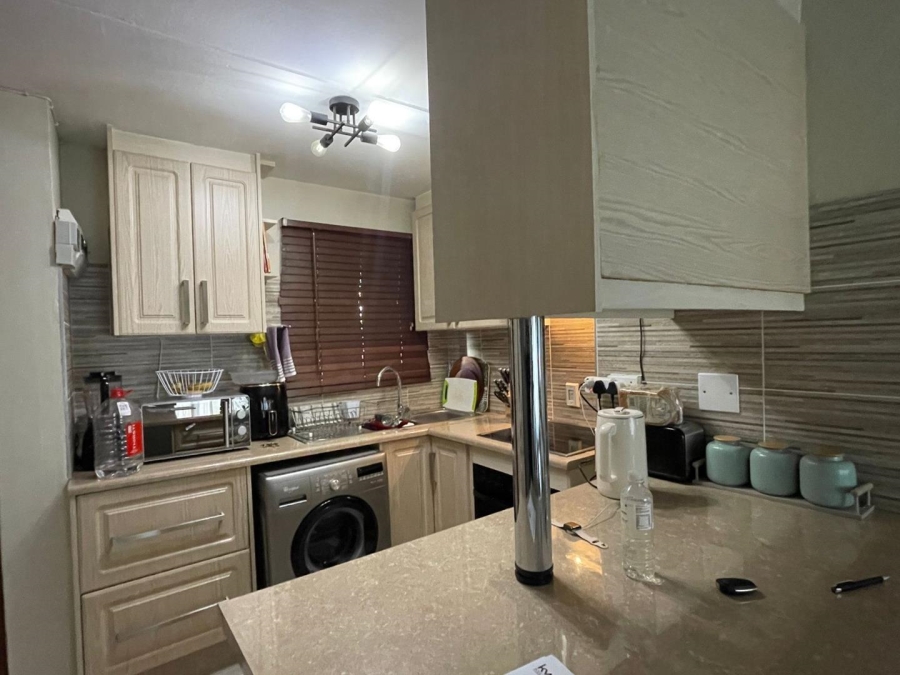 2 Bedroom Property for Sale in Paulshof Gauteng